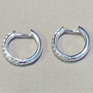 Stella and Dot Reversible Huggies, silver